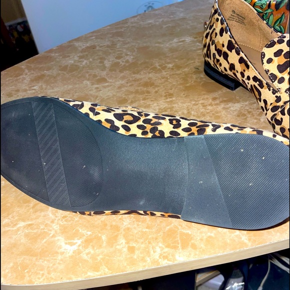 Beautiful Leopard Print Loafers - Picture 5 of 11